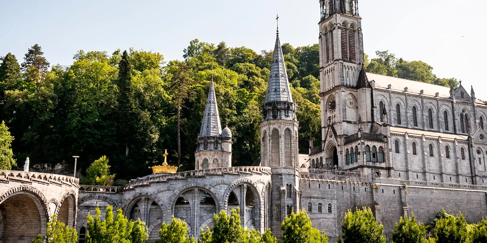 Viajes grupales a Lourdes